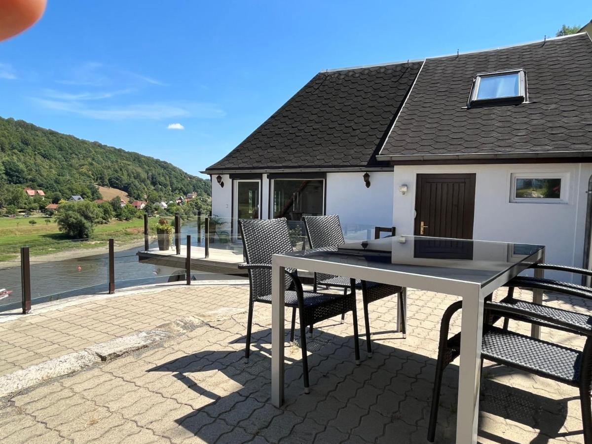 Saechsische-Schweiz-Ferienhaus-Wohnung-1-Mit-Elbblick-Sauna-Und-Kamin كونيجشتاين آن دير إلب المظهر الخارجي الصورة